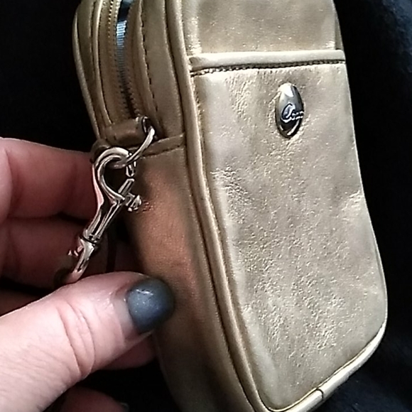 Coach gold case - Picture 5 of 6